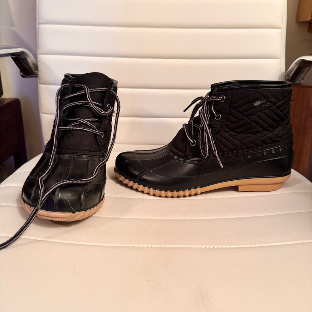Black Bean Boots Sz 9.